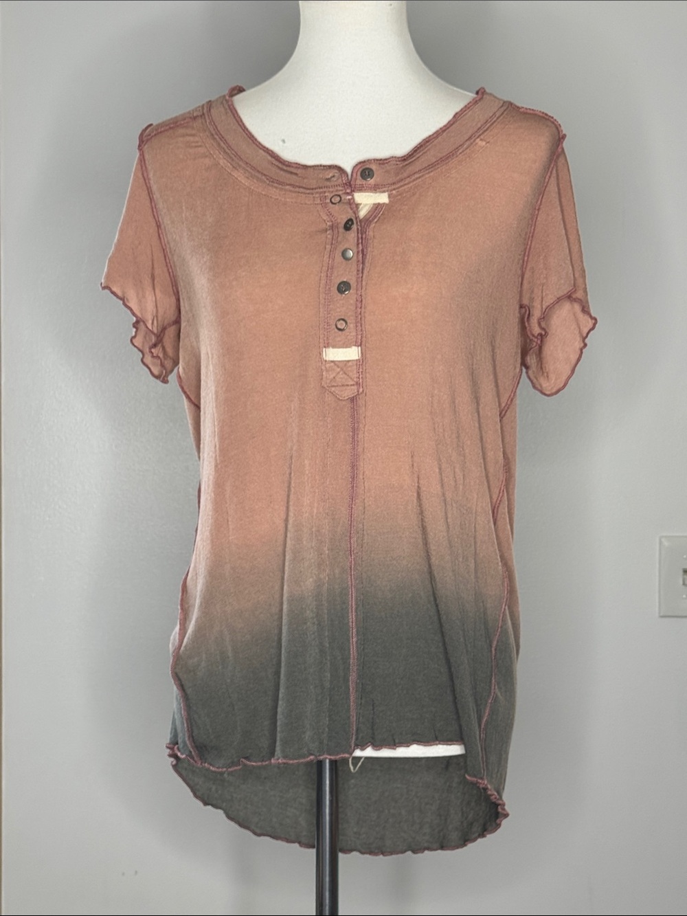 POL rose to Charcoal Ombre Short Sleeve Henley Tee